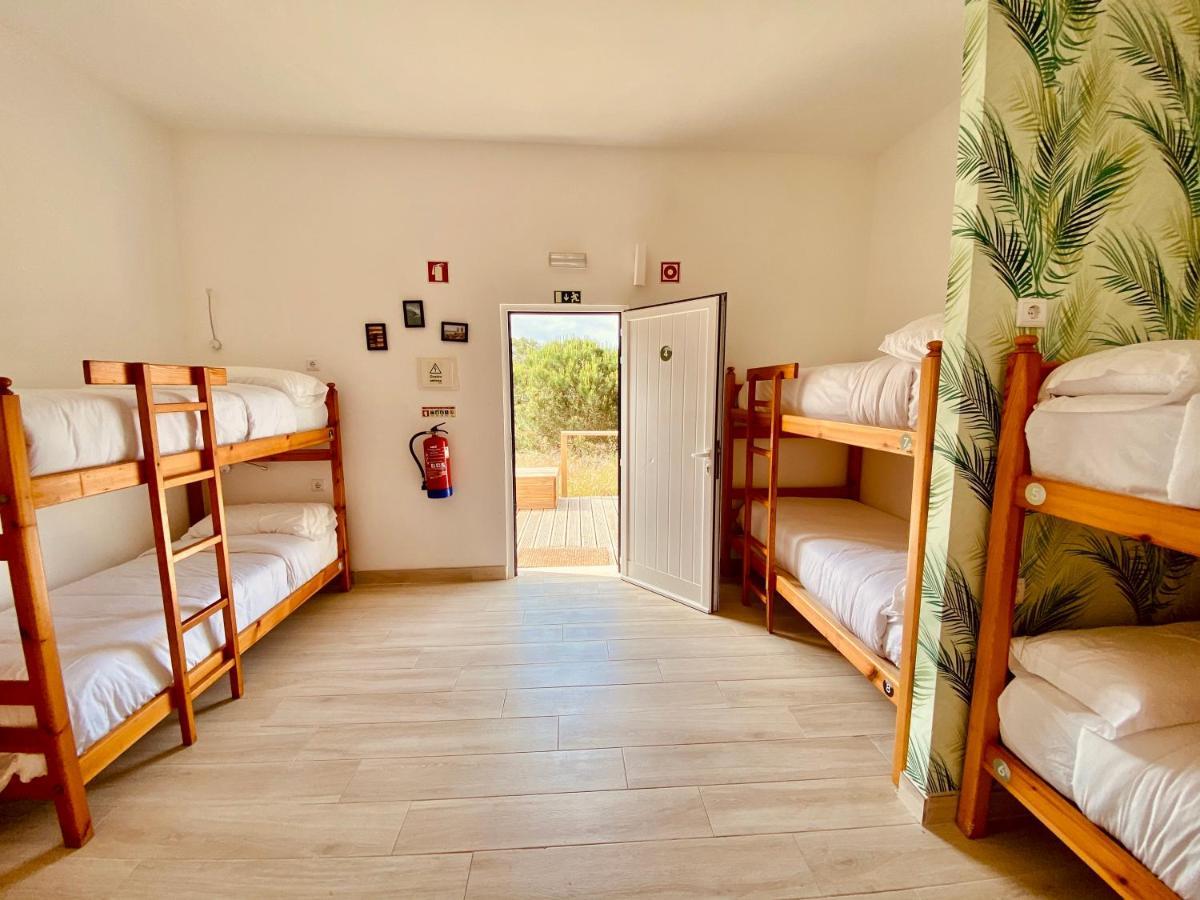 Oasis Backpackers Hostel Sintra Surf Коларес Екстериор снимка
