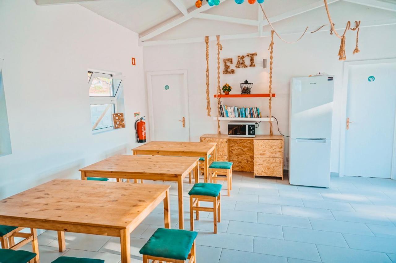 Oasis Backpackers Hostel Sintra Surf Коларес Екстериор снимка