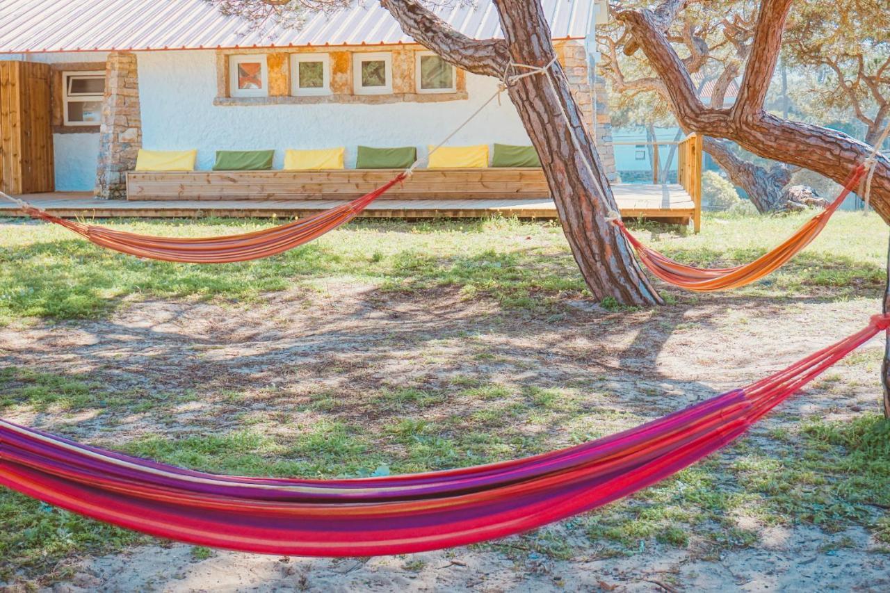 Oasis Backpackers Hostel Sintra Surf Коларес Екстериор снимка