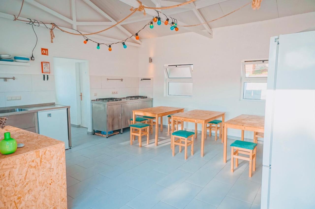 Oasis Backpackers Hostel Sintra Surf Коларес Екстериор снимка