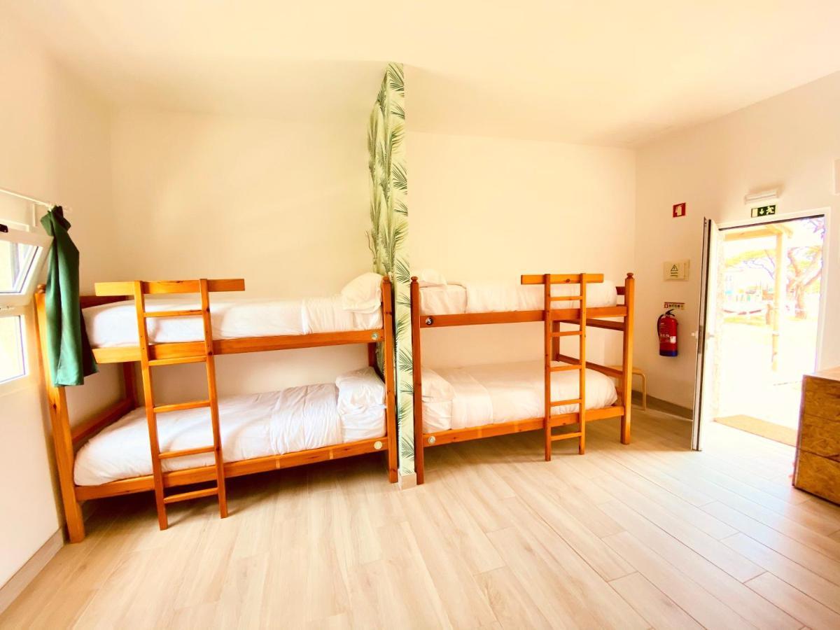 Oasis Backpackers Hostel Sintra Surf Коларес Екстериор снимка